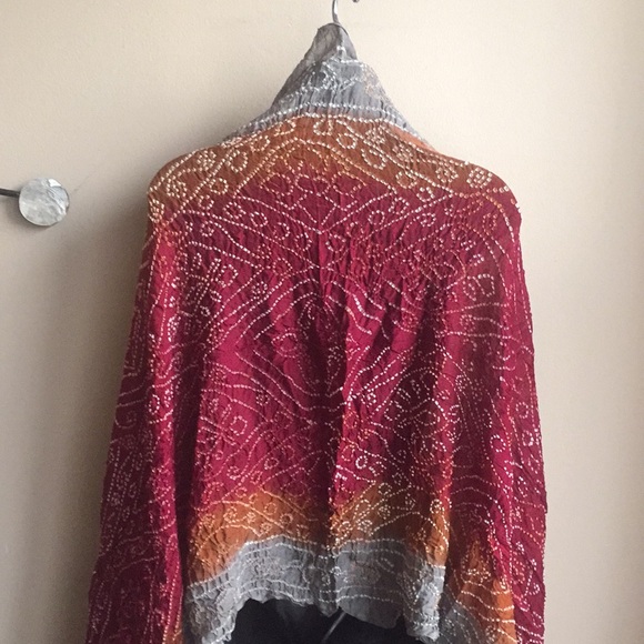 Beautiful crushed silk handcrafted scarf. - Picture 7 of 7